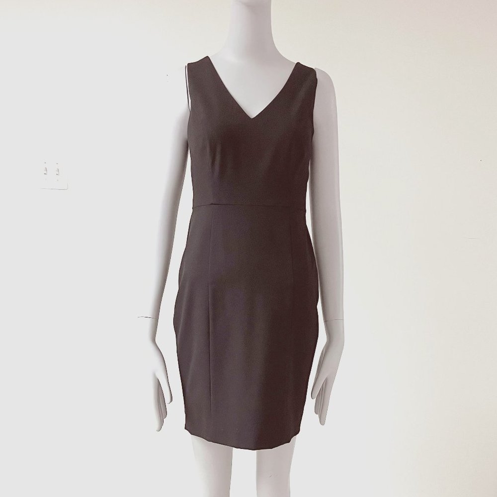 Any Taylor Black V-neck Sheath Dress - Petite 00